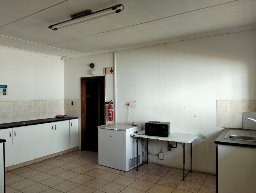 To Let Commercial Property for Rent in Mthata Eastern Cape